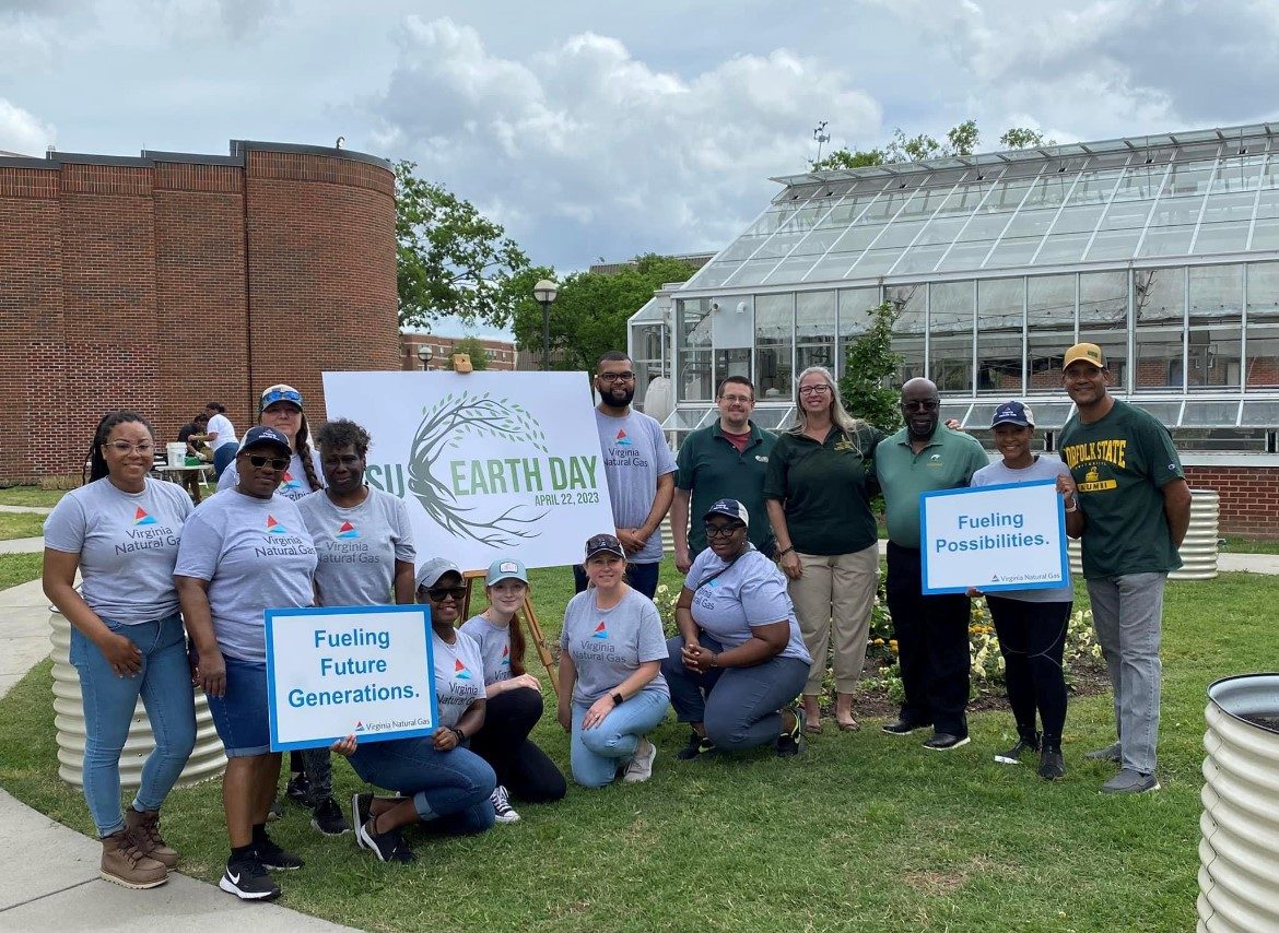 group of volunteers after volunteering