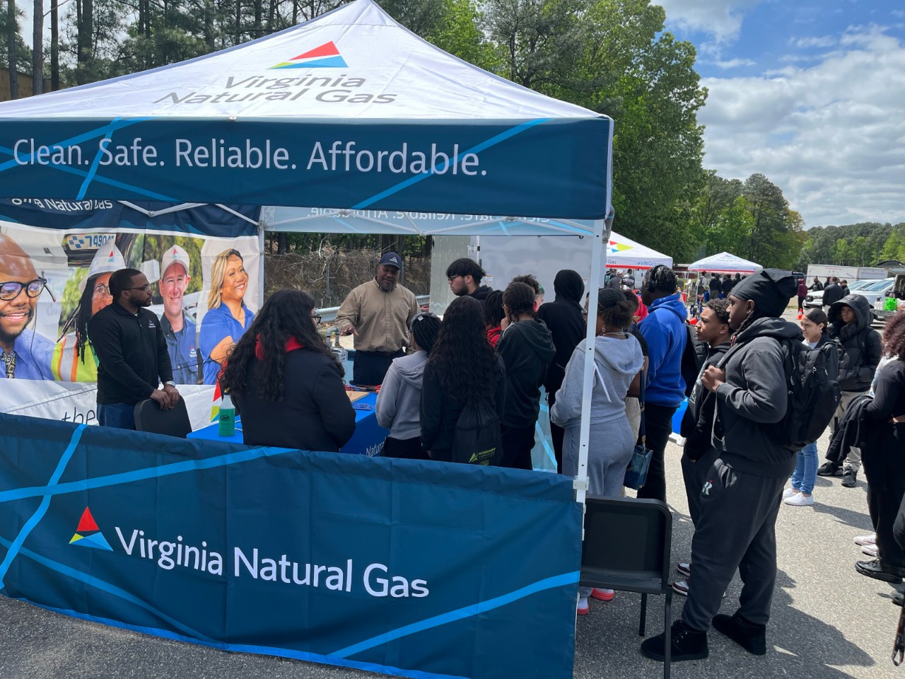 Virginia Natural Gas Celebrates Freedom…and STEM