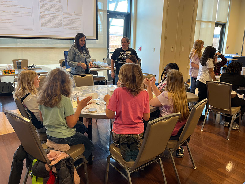 Virginia Natural Gas, in Collaboration with The National Energy Education Development (NEED) Project, Hosted an Engaging Energy Workshop for Eighty Students
