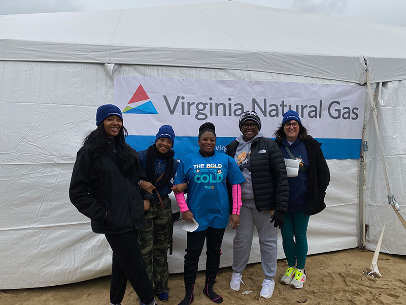 Virginia Natural Gas employees participate in the United Way Day of Caring